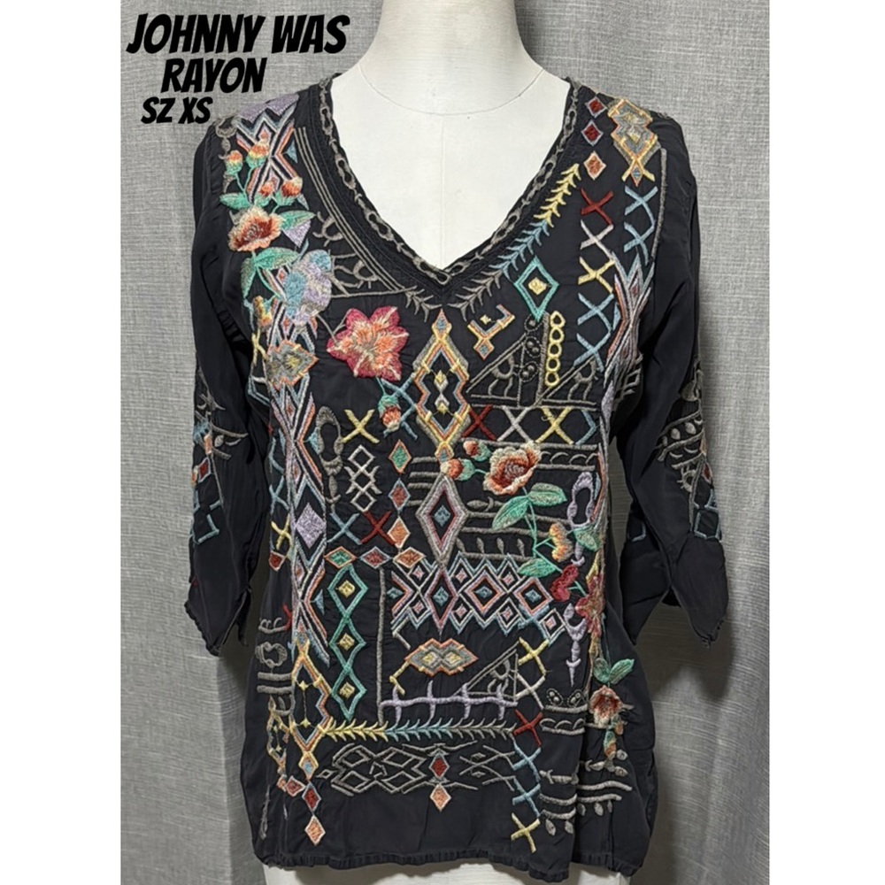 Johnny Was Rayon 3/4 Sleeve Blouse-Navy with Bright Embroidered Detail-Sz XS